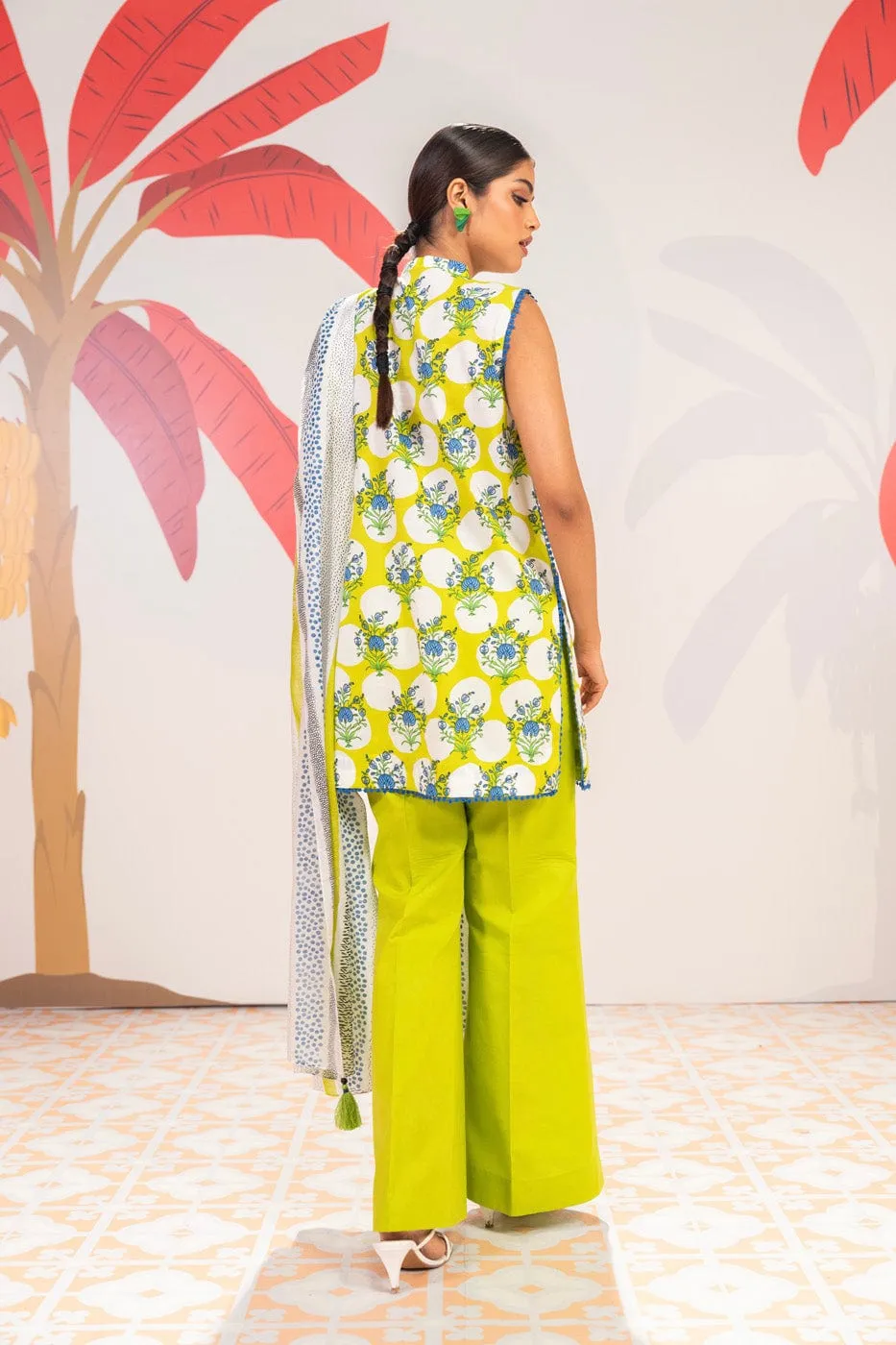 2 Pc Printed Cambric Shirt With Lawn Dupatta