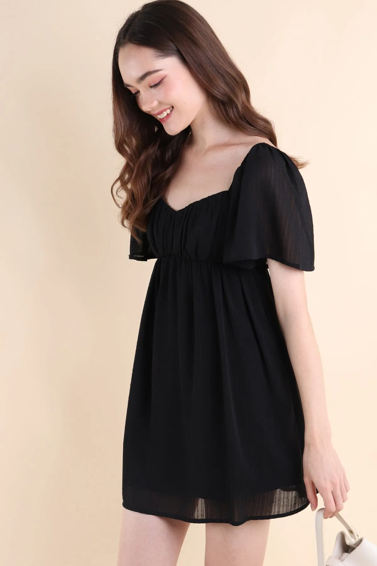 ALLIE SLEEVED BABYDOLL DRESS IN BLACK