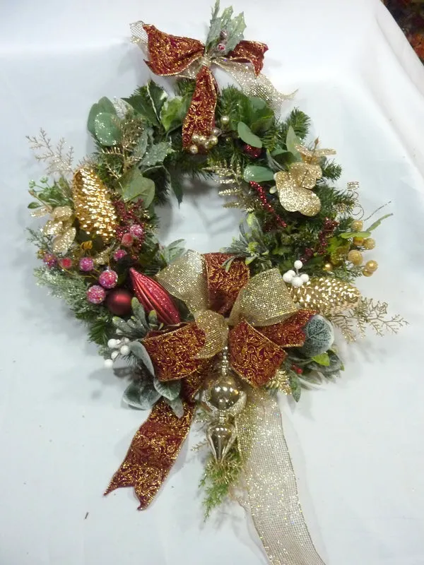 Christmas Wreath, Burgundy and Gold Christmas wreath