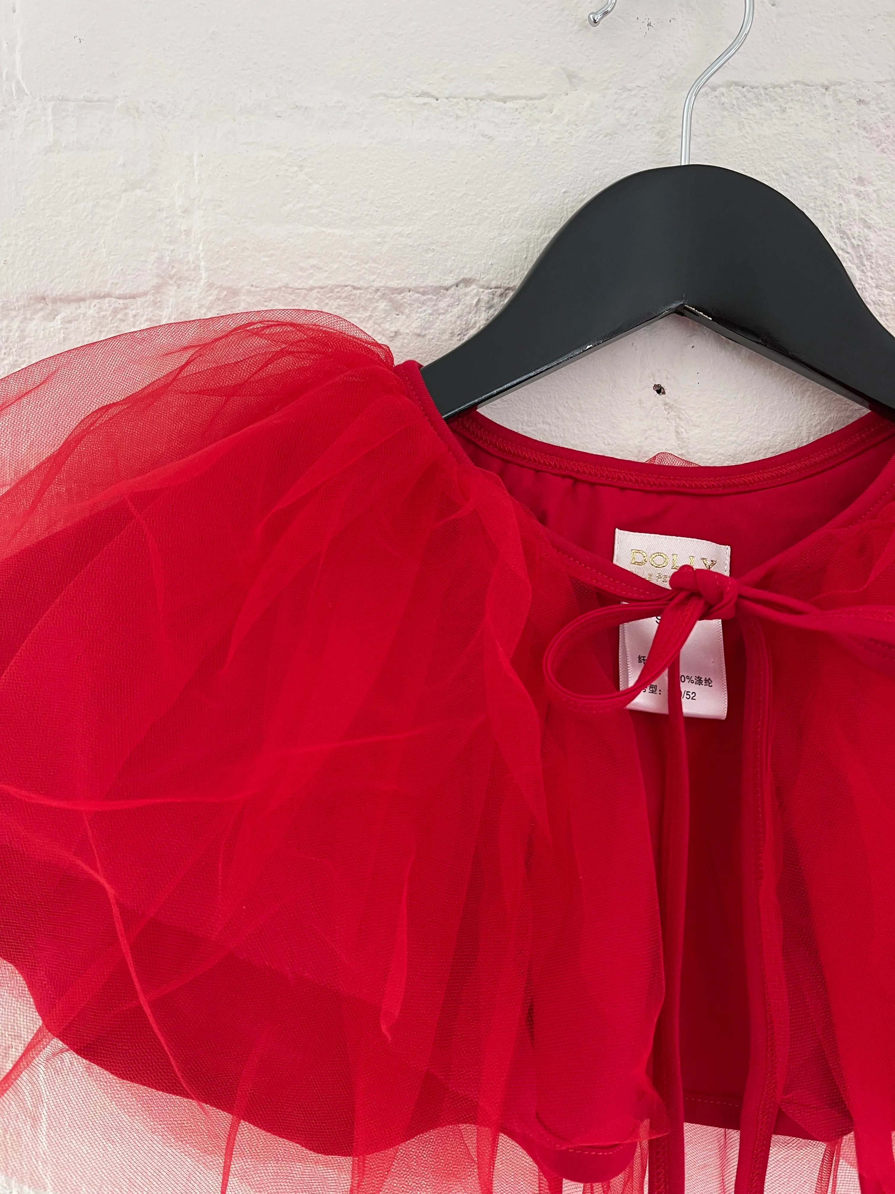 DOLLY TULLE CAPE  red