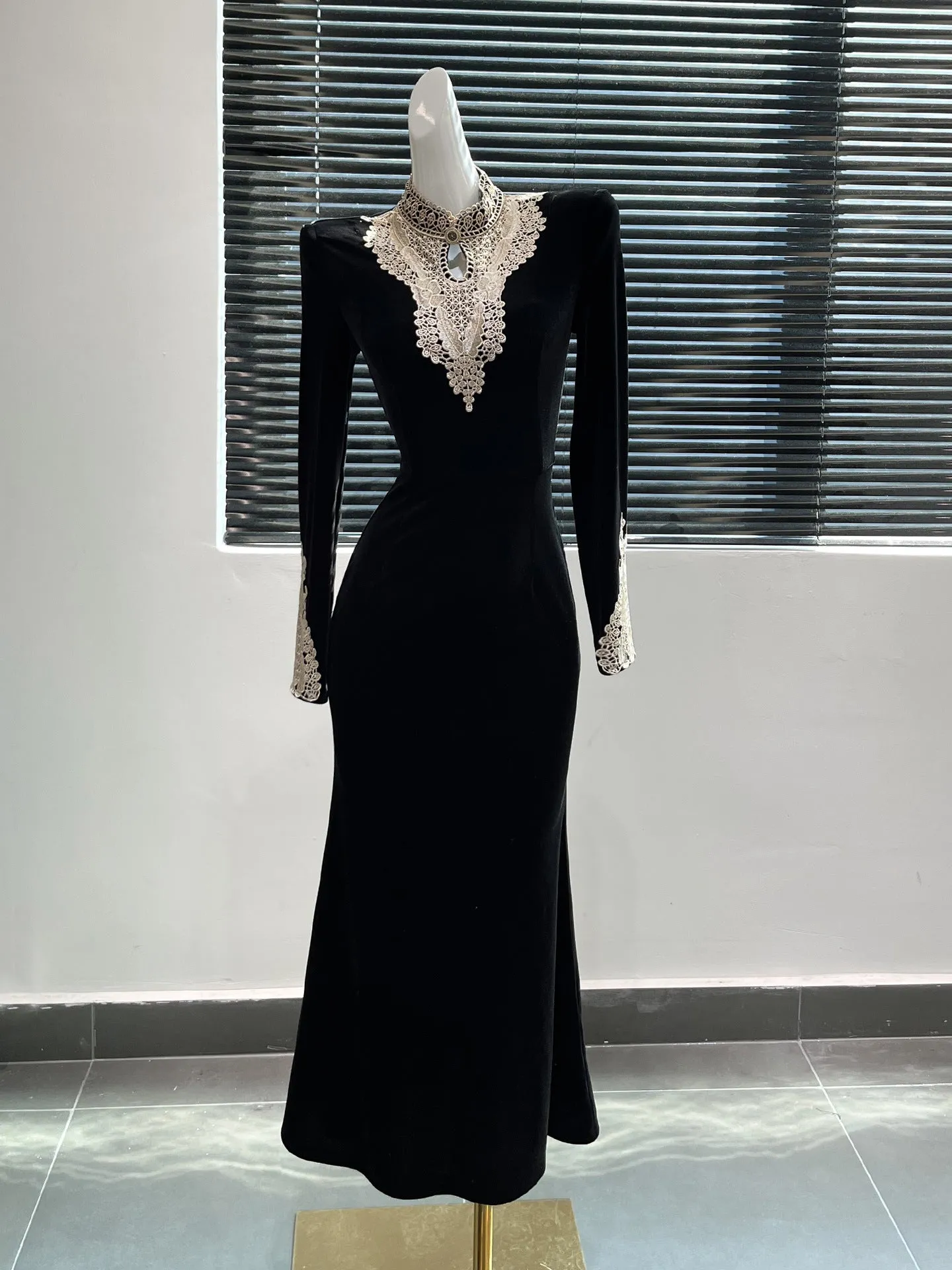 IKEARLAX  Royal Style High-End Super Nice Black Vintage Velvet Long Dress Women's  New Dress Dress