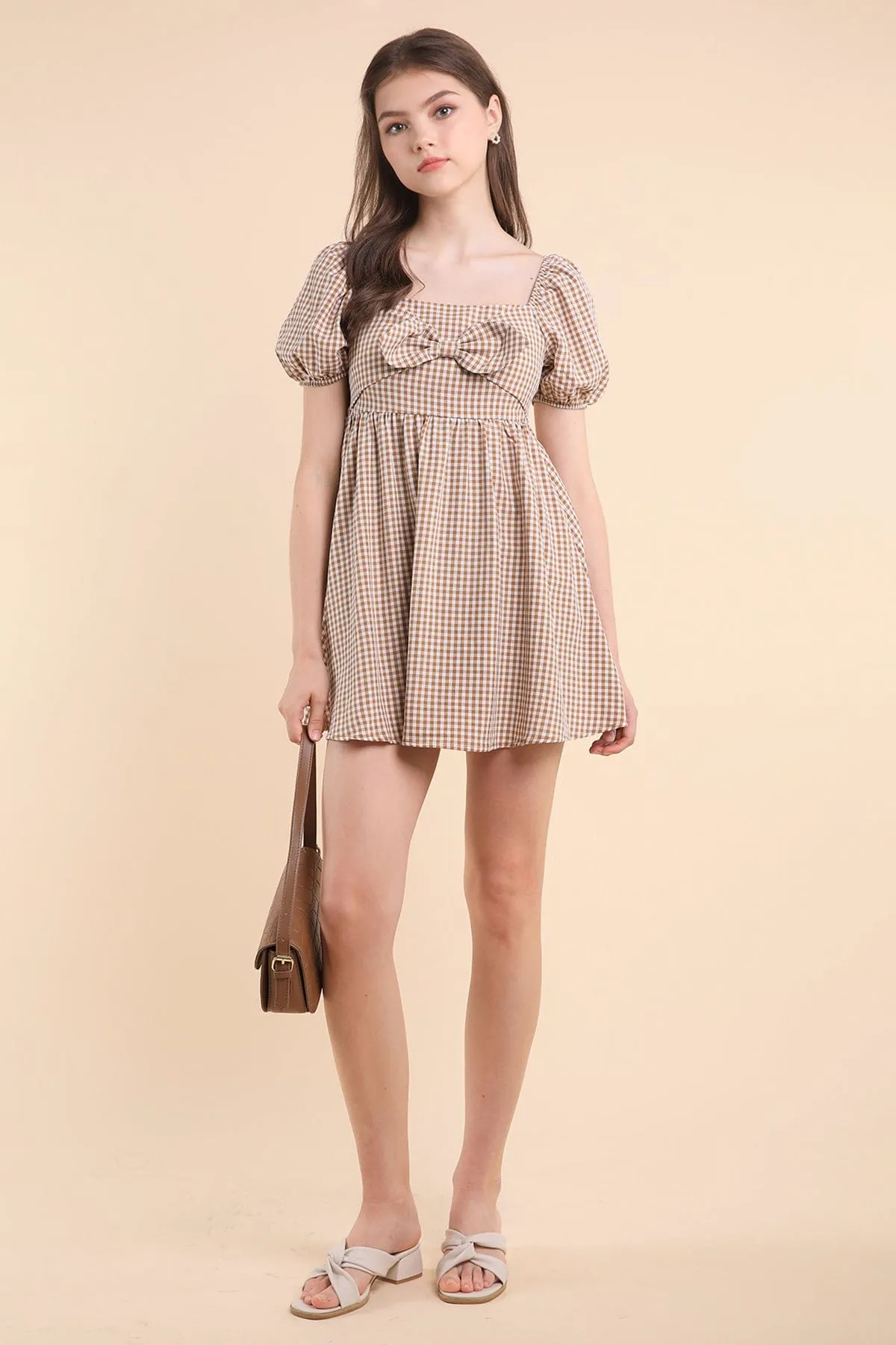 LOUISA BABYDOLL GINGHAM ROMPER DRESS IN GINGERBREAD BROWN