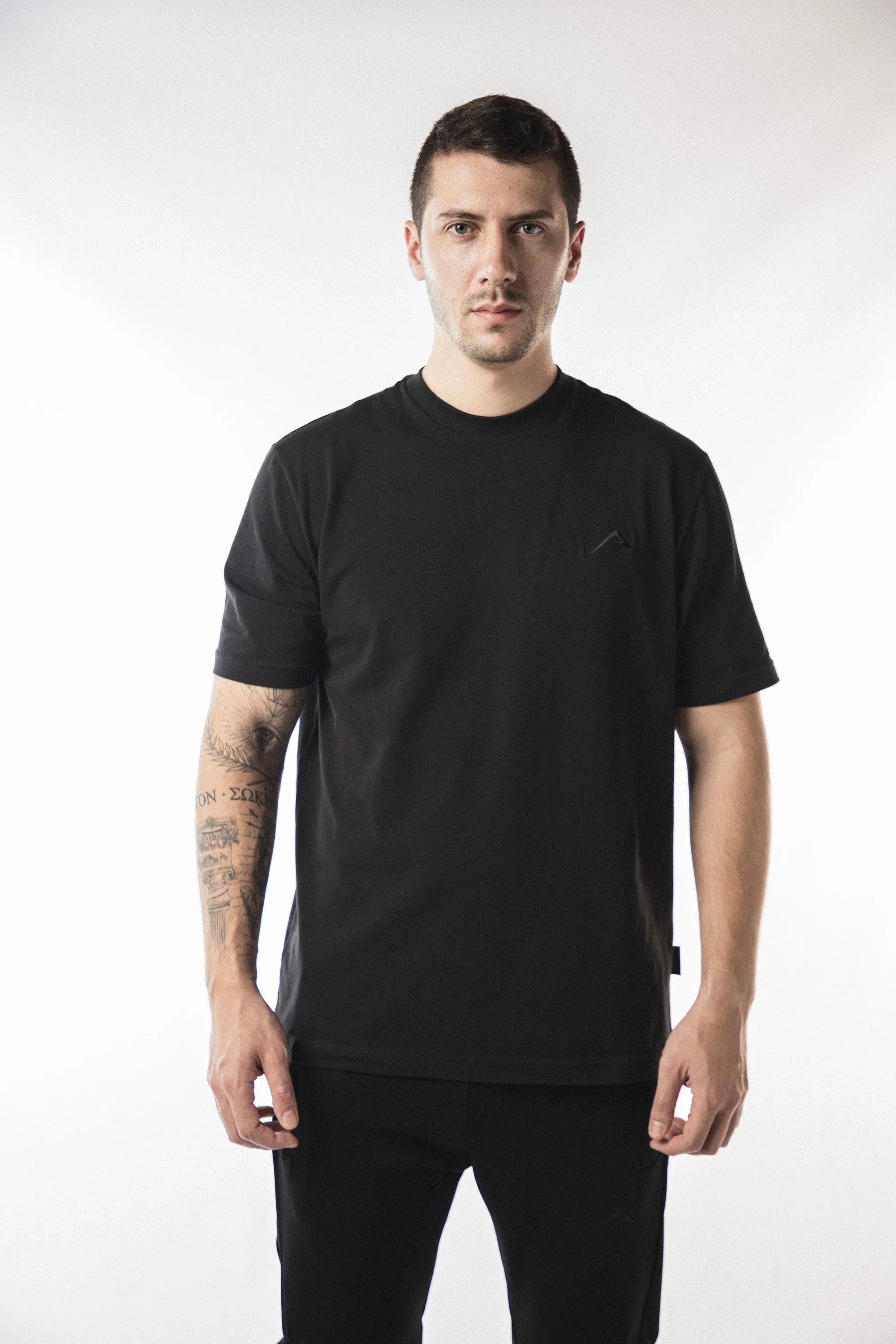 T-Shirt (Black)