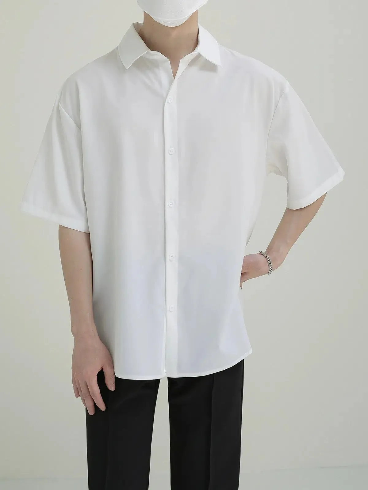 Zhou Minimalist Short Sleeve Shirt